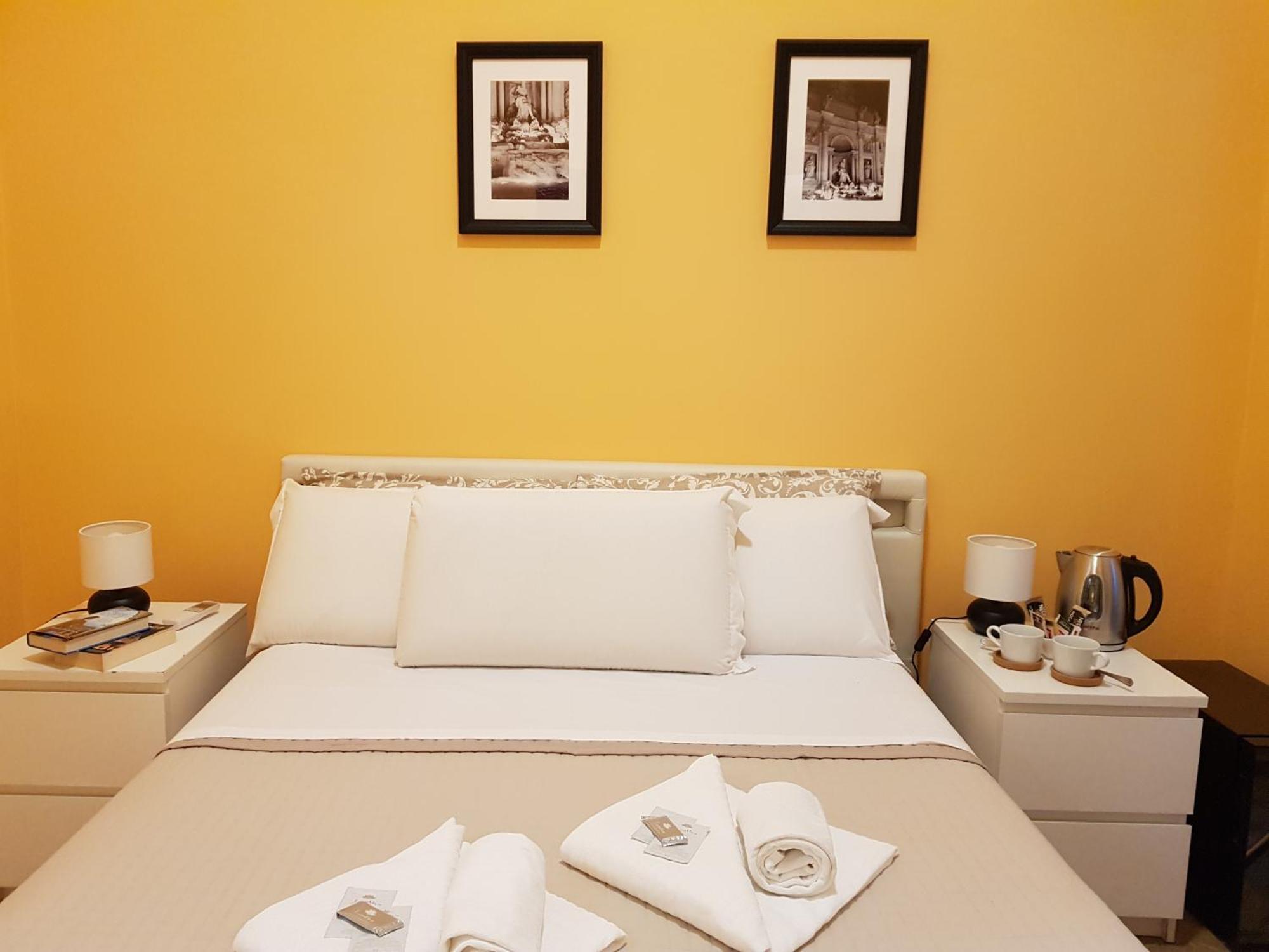 My Trevi Rooms 88 Rome Room photo